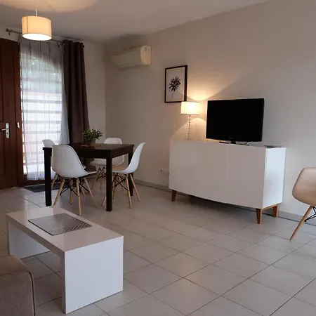 Ξενοδοχείο με διαμερίσματα Saint Clair Μπαλμά